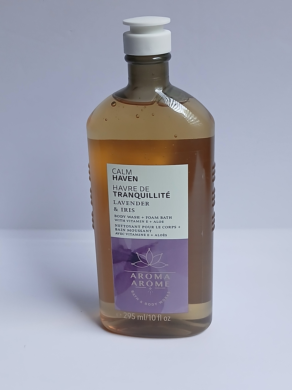 Bath & Body Works Aroma Calm Haven Lavender & Iris Body Wash - Purple & White